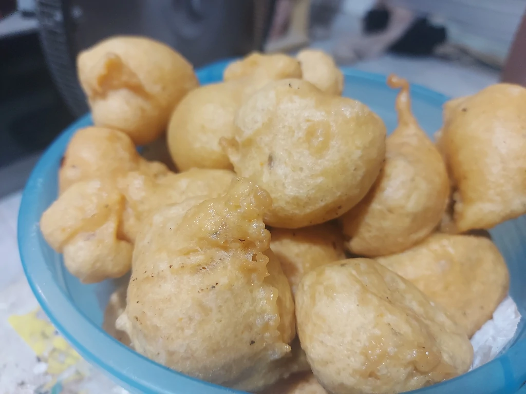 Bolinho de Chuva Salgado com Sabor de Queijo