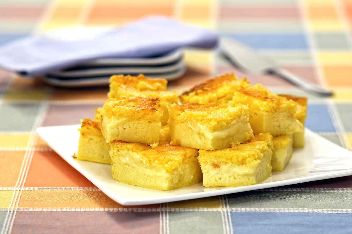 Bolo de Fubá com Queijo