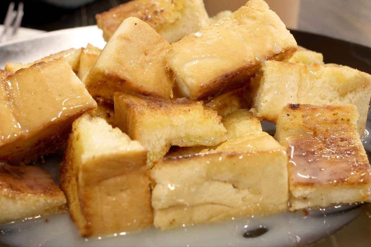 Bolo de Pão com Leite Condensado