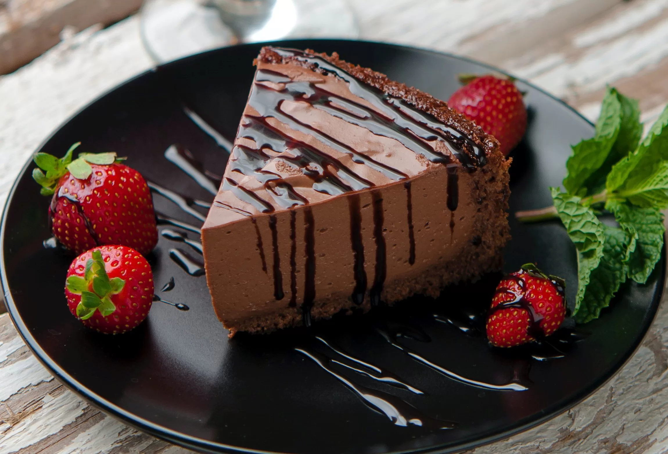 Torta Cremosa de Chocolate ( Massa Molhadinha )