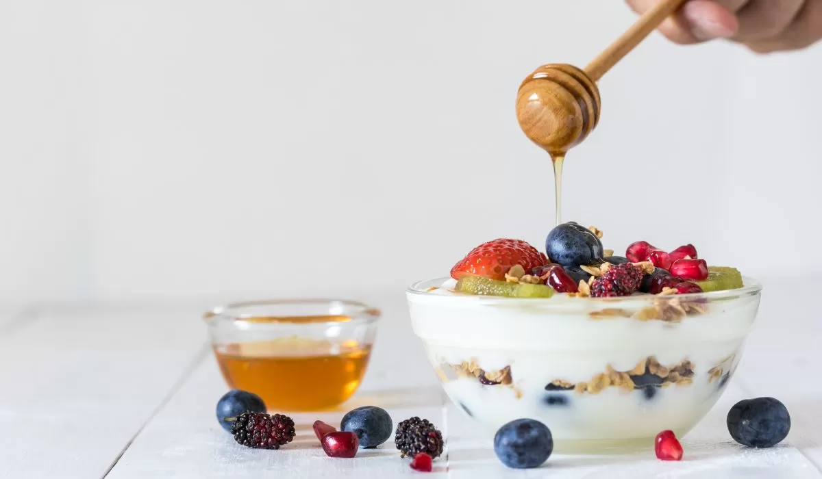 Frutas com creme de Leite e Mel