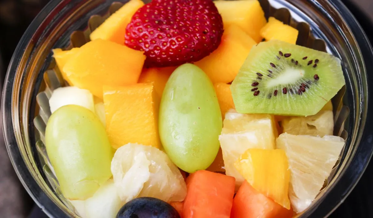 Salada de Frutas com Molho de Laranja