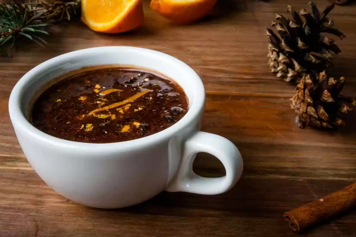 Chocolate Quente com Laranja