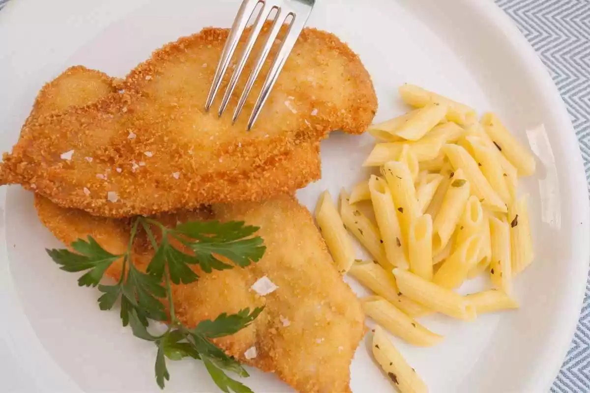 Filé de Frango Empanado com Parmesão
