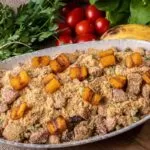 Farofa de Carne Seca e Banana da Terra