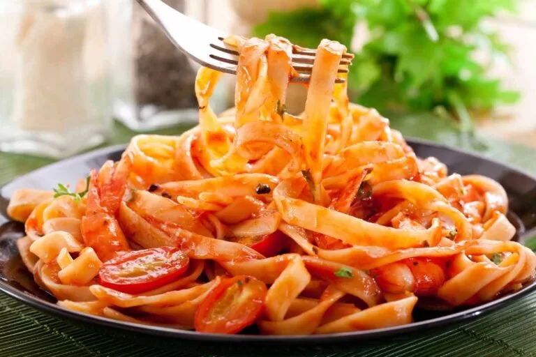 Macarrão com Calabresa