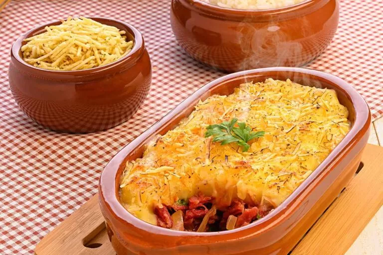 Travessa Especial de Salsicha com Batata